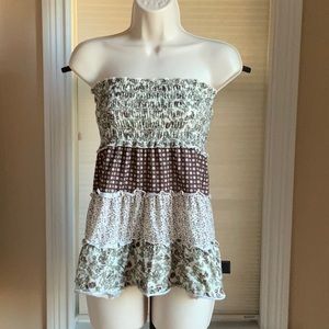 Feminine Strapless Floral Top